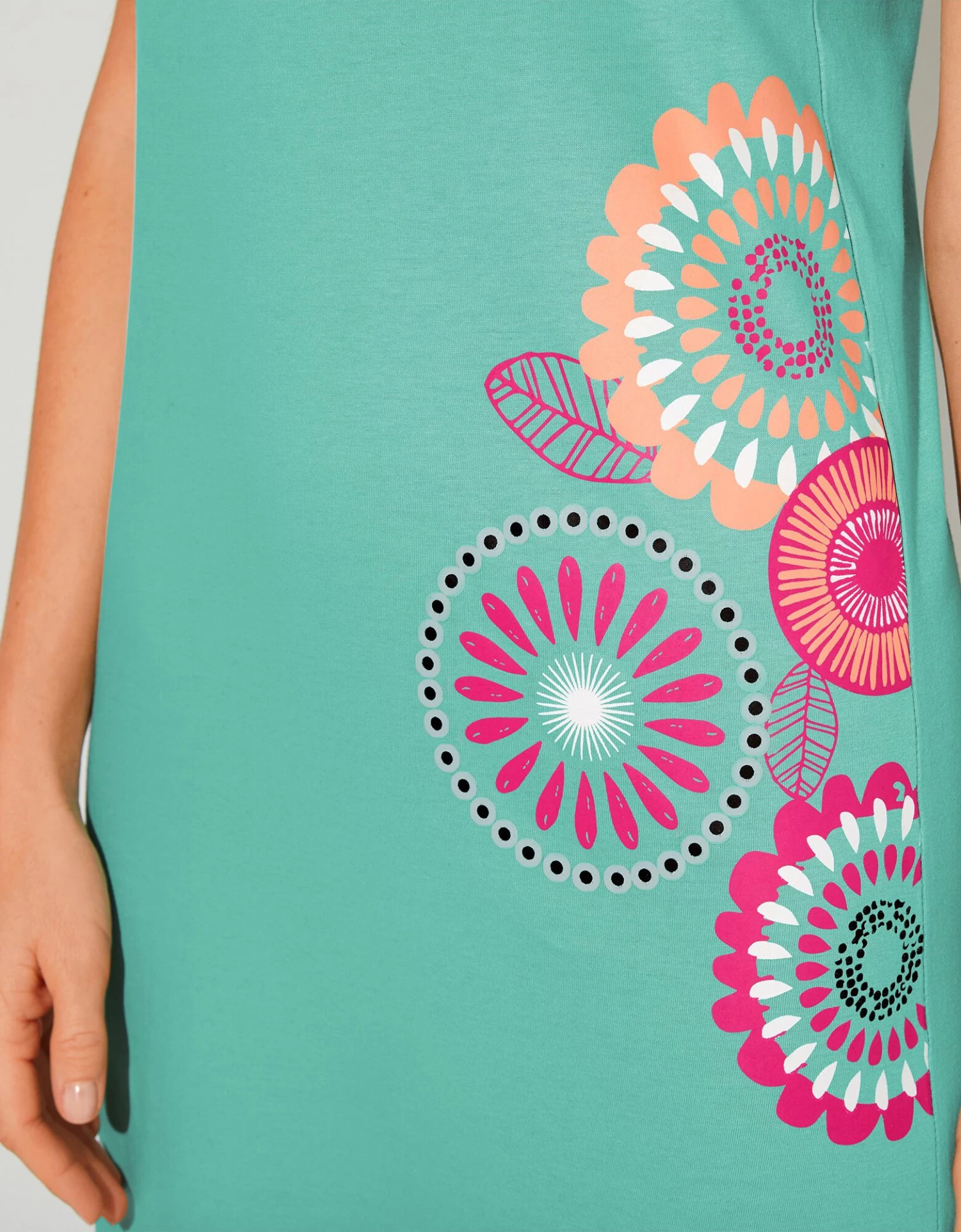 Nuisette Coton Fines Bretelles Motif « rosaces » 6 Nuisette Coton Fines Bretelles Motif « rosaces » – Image 6