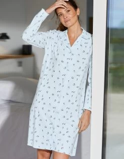 Chemise De Nuit Imprimée "tulipes" Boutonnée Col Tailleur Manches Longues