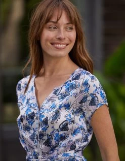 Pyjama Satin Imprimé Avec Ceinture 10 Pyjama Satin Imprimé Avec Ceinture -Lingerie Séries Magasin 706185 C00 zoomx vue5