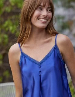 Pyjama Short Uni Satin Et Dentelle, Fines Bretelles 10 Pyjama Short Uni Satin Et Dentelle, Fines Bretelles -Lingerie Séries Magasin 706190 C01 zoomx vue4