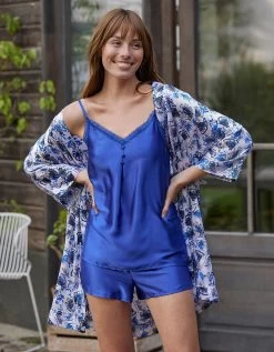 Pyjama Short Uni Satin Et Dentelle, Fines Bretelles 13 Pyjama Short Uni Satin Et Dentelle, Fines Bretelles -Lingerie Séries Magasin 706190 C01 zoomx vue7
