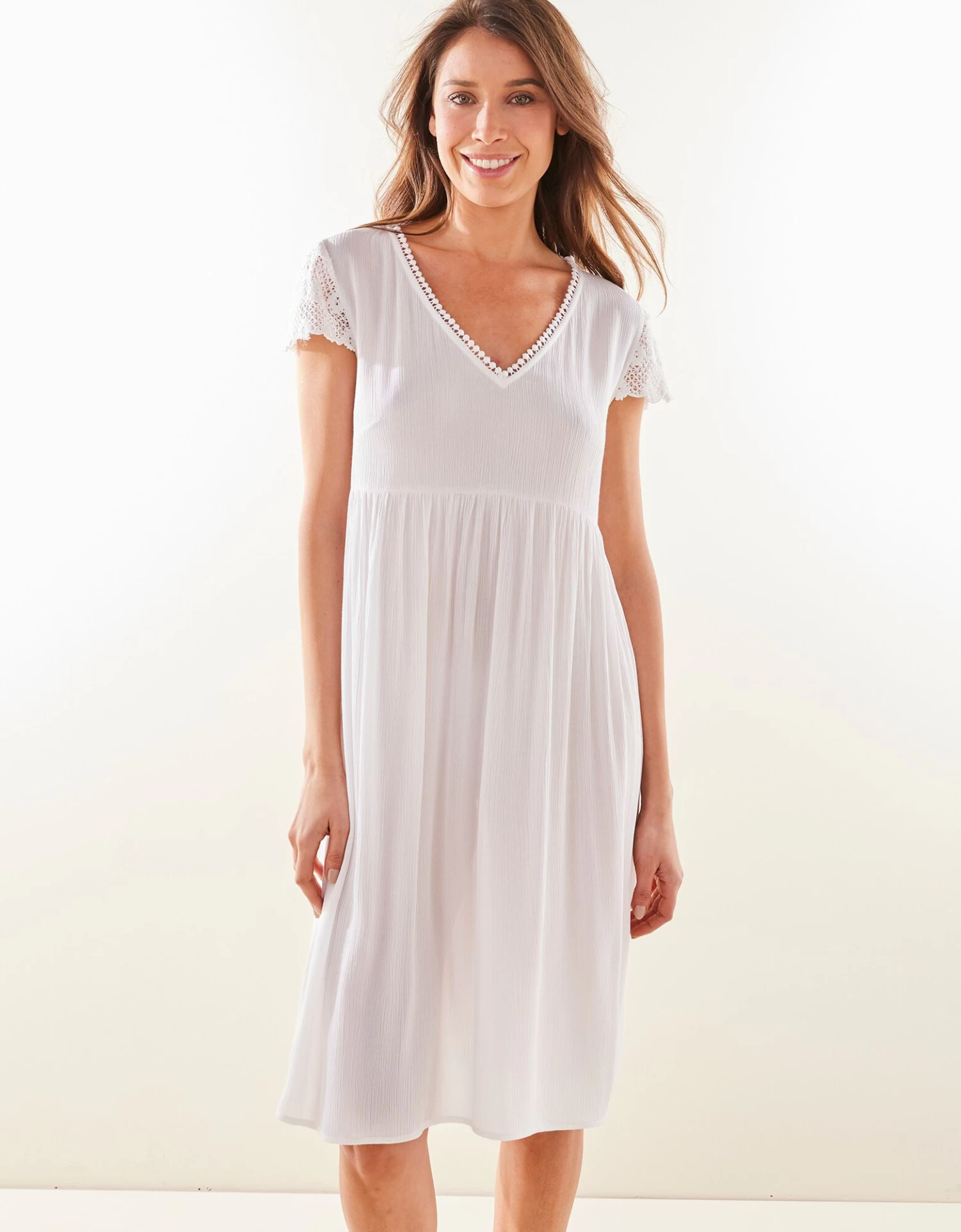 Chemise De Nuit Crépon De Viscose Et Macramé 1 Chemise De Nuit Crépon De Viscose Et Macramé